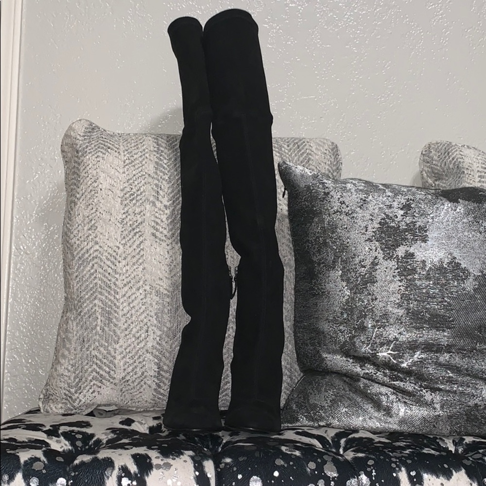 Barney’s New York Black Suede Boots SZ: 6